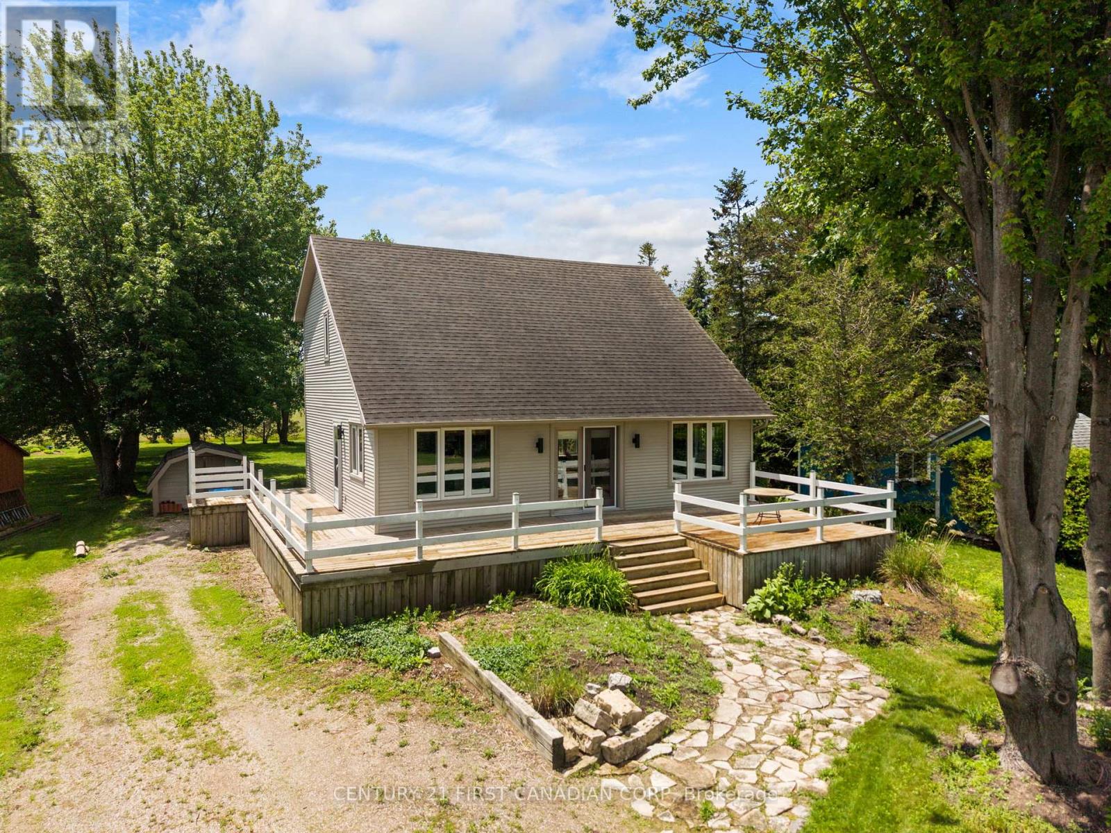 33943 Sunnyridge Road, Bluewater, Ontario  N0M 1N0 - Photo 2 - X13459644