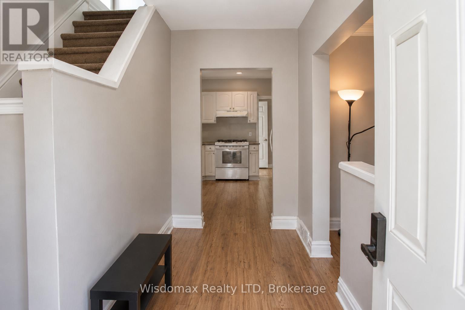 45 Pine Street N, Thorold, Ontario  L2V 2P1 - Photo 3 - X13459626