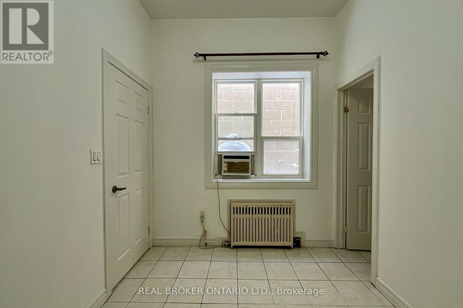 2 - 274 Coxwell Avenue, Toronto, Ontario  M4L 3B6 - Photo 9 - E13459622