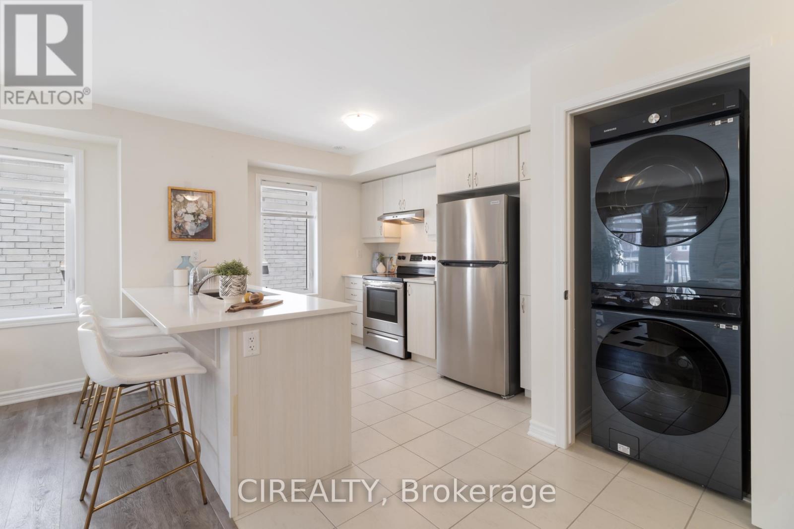 3349 Thunderbird Promenade, Pickering, Ontario L1X 0N1 - Photo 9 - E13459668