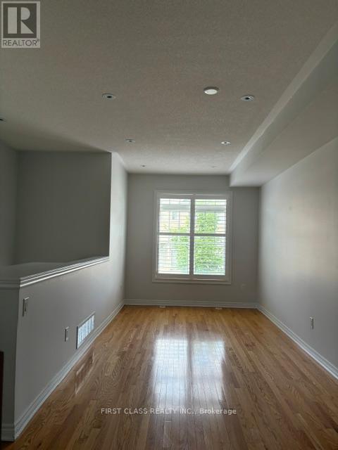 319 Delray Drive, Markham, Ontario  L6E 0P9 - Photo 11 - N13459662