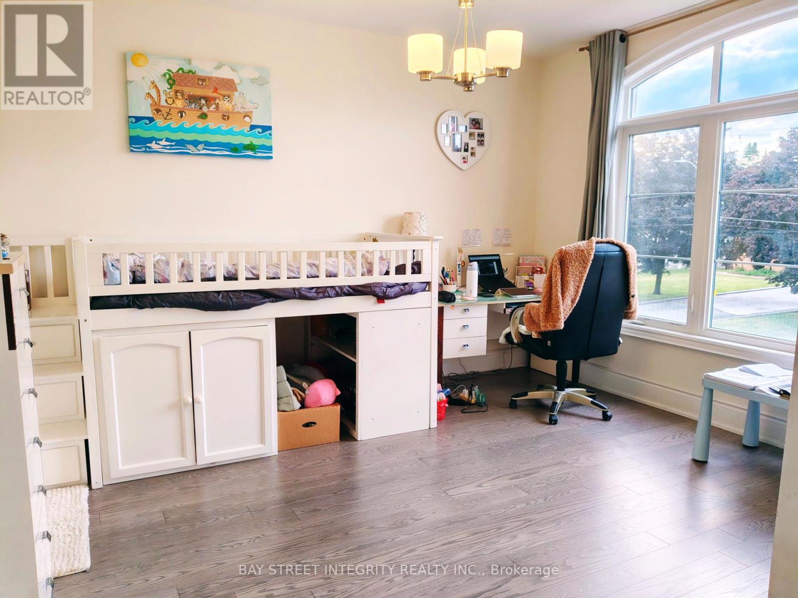 211 Hillsview Drive, Richmond Hill, Ontario  L4C 4L8 - Photo 9 - N13459676