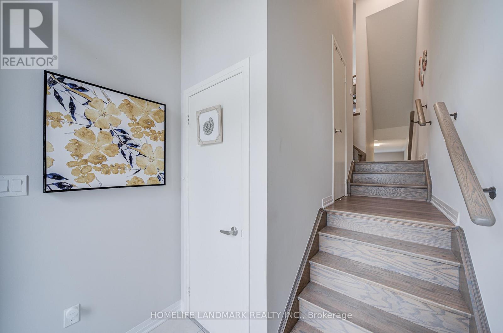 5 Arianna Crescent, Vaughan, Ontario L6A 4M1 - Photo 5 - N13459686