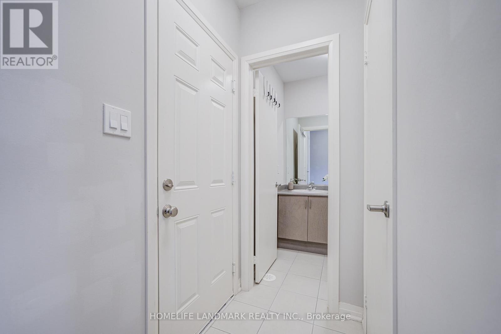 5 Arianna Crescent, Vaughan, Ontario L6A 4M1 - Photo 6 - N13459686