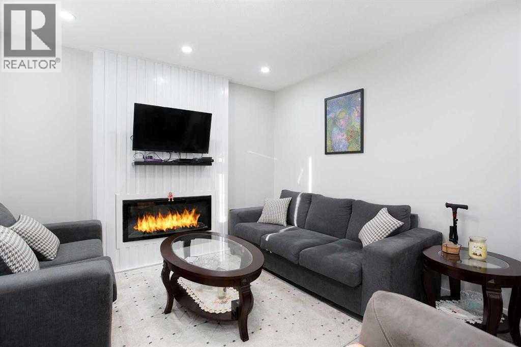 119 Maranda Close Ne, Calgary, Alberta  T2A 3E7 - Photo 3 - A2322171