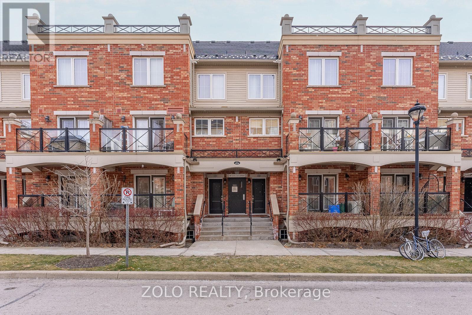 28 - 51 HAYS BOULEVARD, Oakville, Ontario
