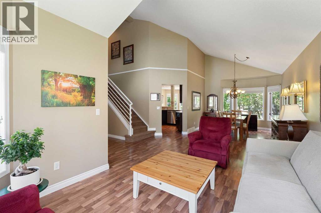 67 Hawkwood Drive Nw, Calgary, Alberta  T3G 3H9 - Photo 6 - A2321252