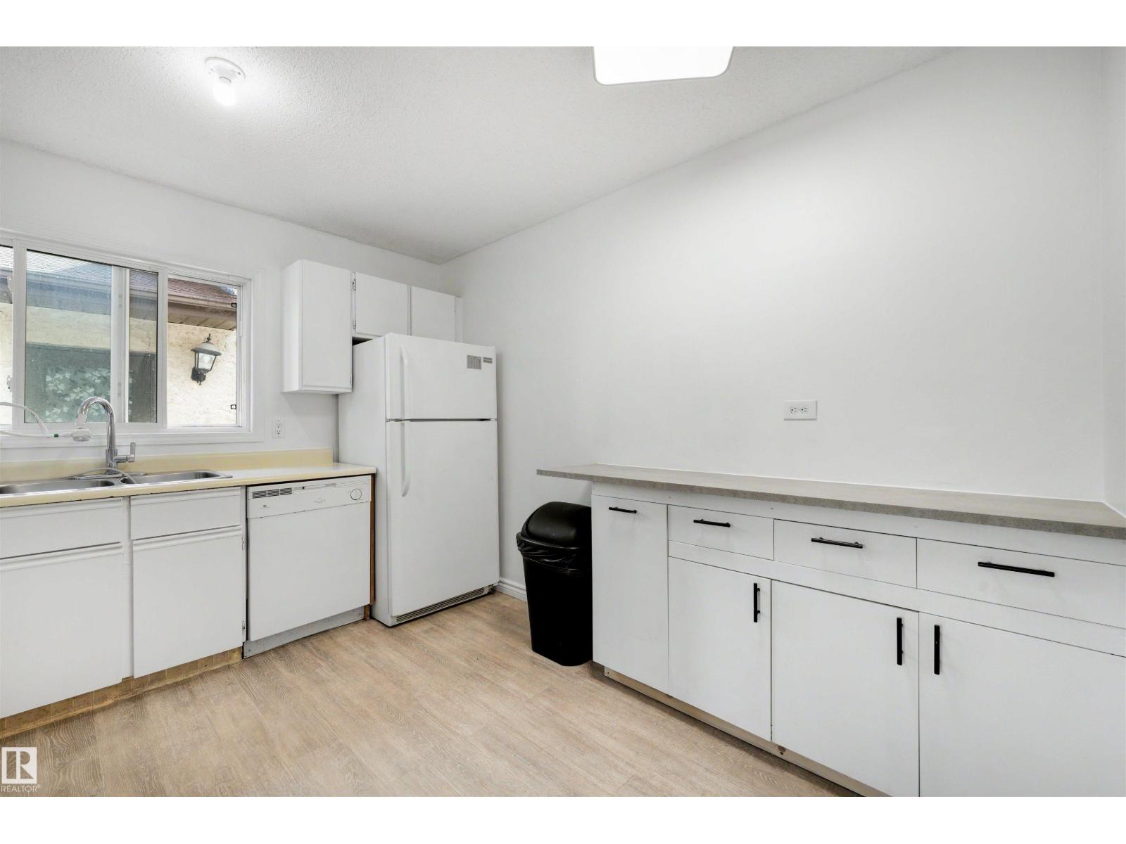 18661 61 Av NW, Edmonton, Alberta  T6M 2B3 - Photo 10 - E4494244