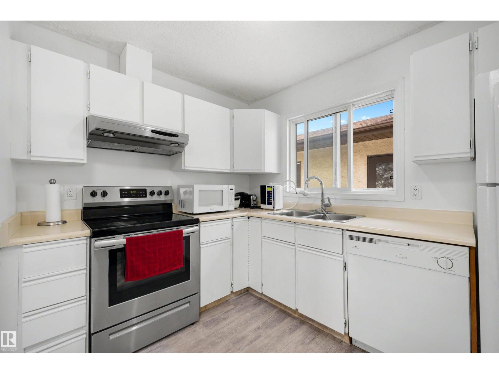 18661 61 Av NW, Edmonton, Alberta  T6M 2B3 - Photo 11 - E4494244