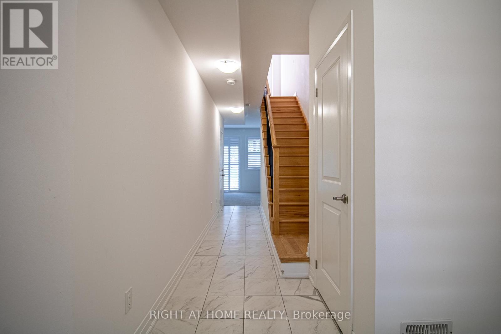 14 Waterside Way, Whitby, Ontario  L1N 0N1 - Photo 5 - E13459734