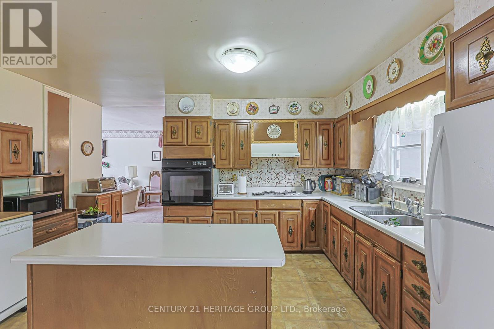 1036 Jacarandah Drive, Newmarket, Ontario  L3Y 3G8 - Photo 15 - N13459726