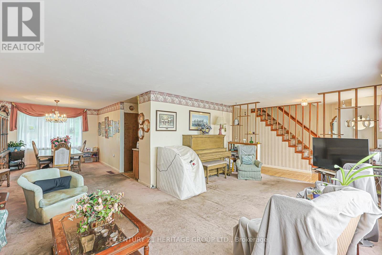 1036 Jacarandah Drive, Newmarket, Ontario  L3Y 3G8 - Photo 8 - N13459726