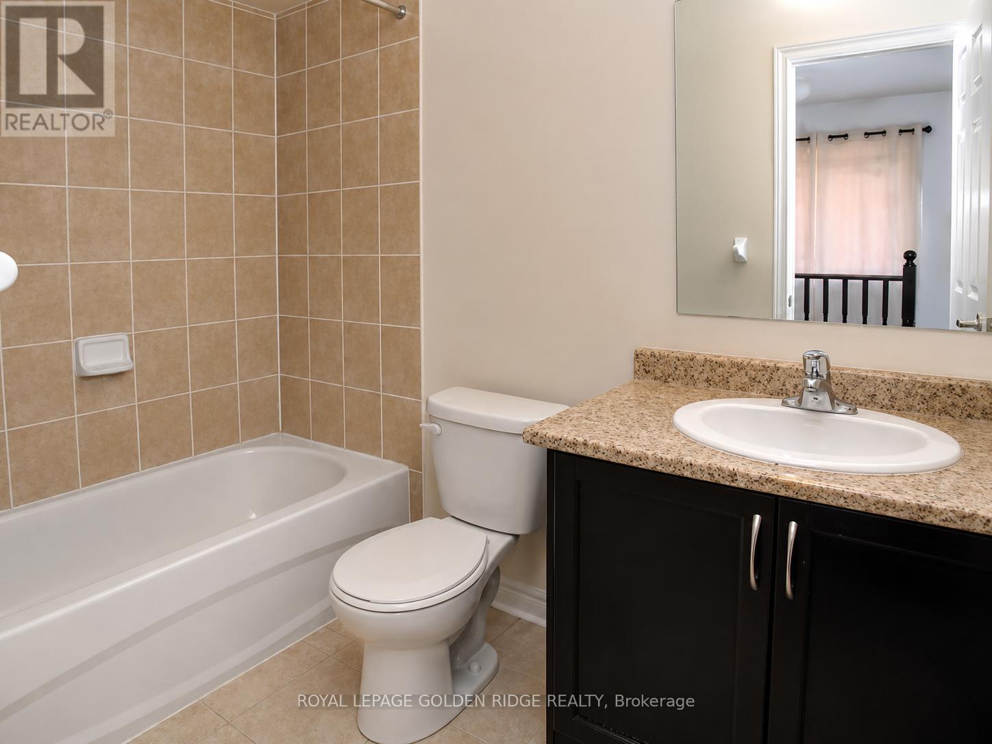 162 Collin Court, Richmond Hill, Ontario L4E 0X7 - Photo 6 - N13459738