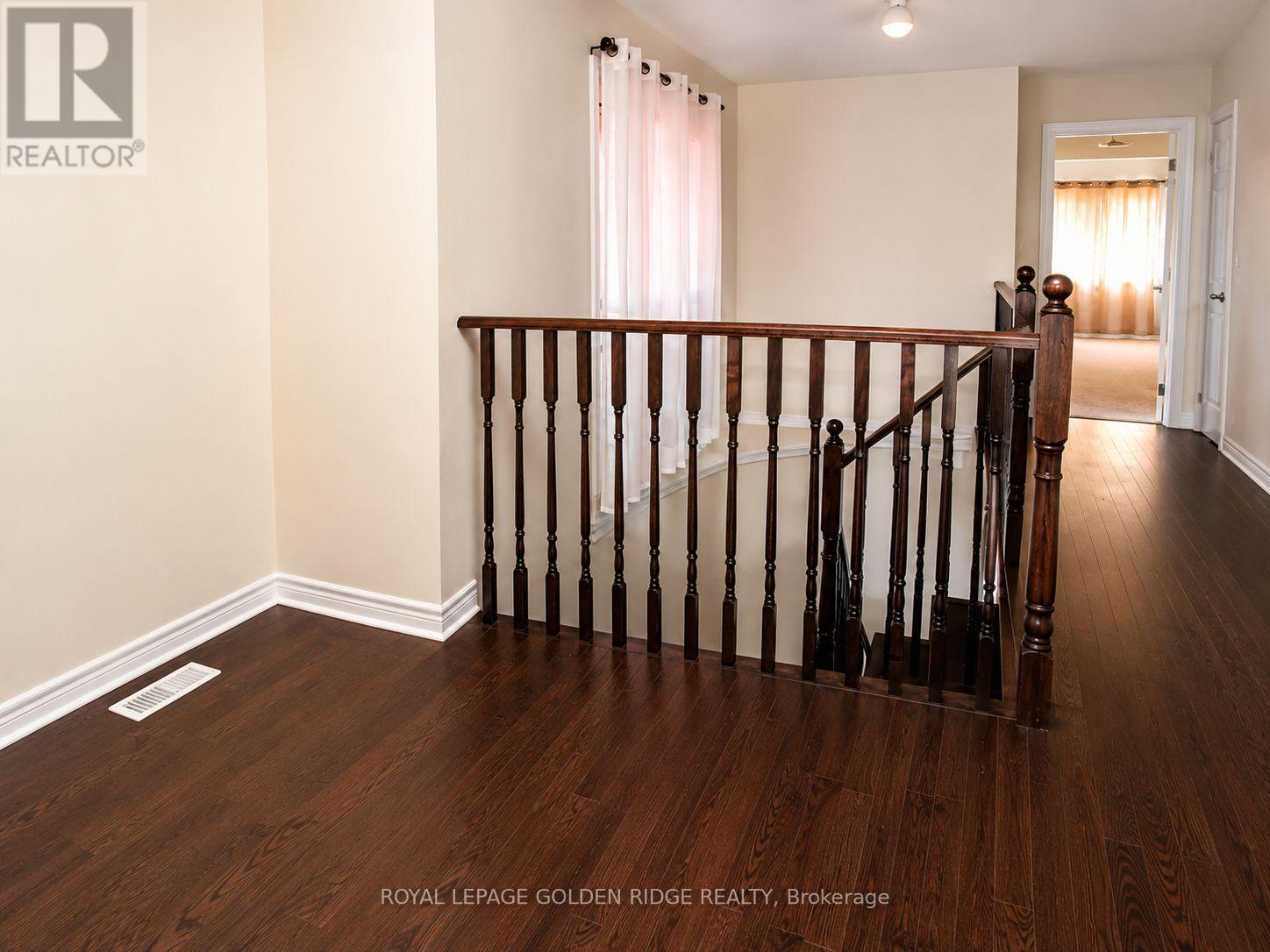 162 Collin Court, Richmond Hill, Ontario L4E 0X7 - Photo 9 - N13459738