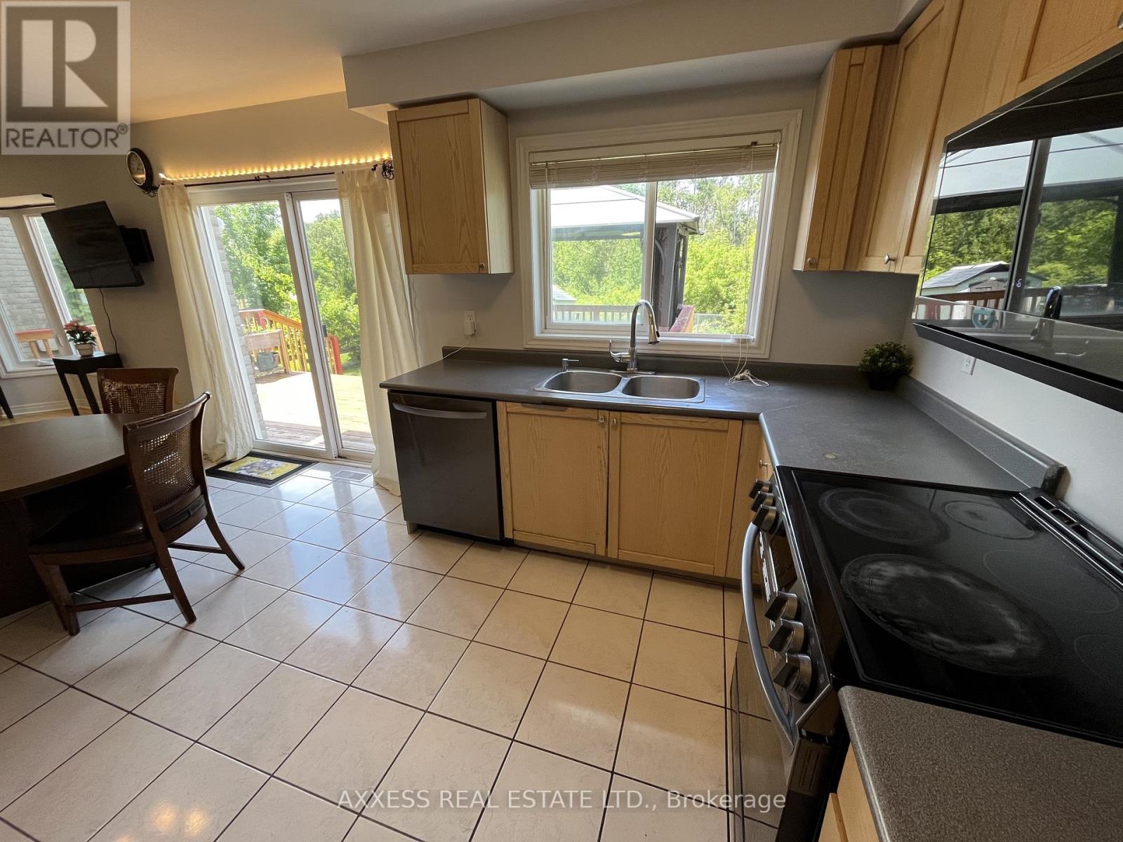 234 Esther Drive, Barrie, Ontario  L4N 0G3 - Photo 9 - S13459706