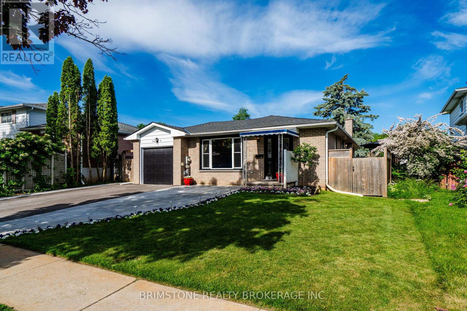 22 Lonsdale Place, Barrie, Ontario  L4M 4J1 - Photo 2 - S13459712