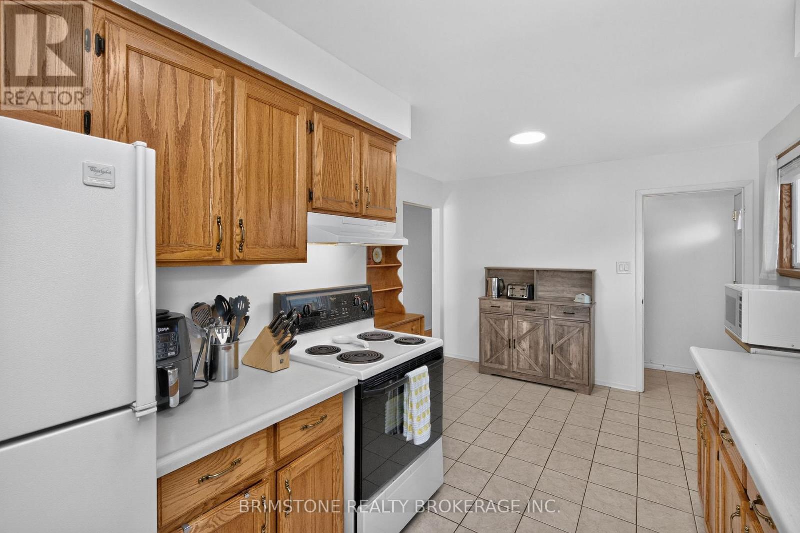 22 Lonsdale Place, Barrie, Ontario  L4M 4J1 - Photo 6 - S13459712