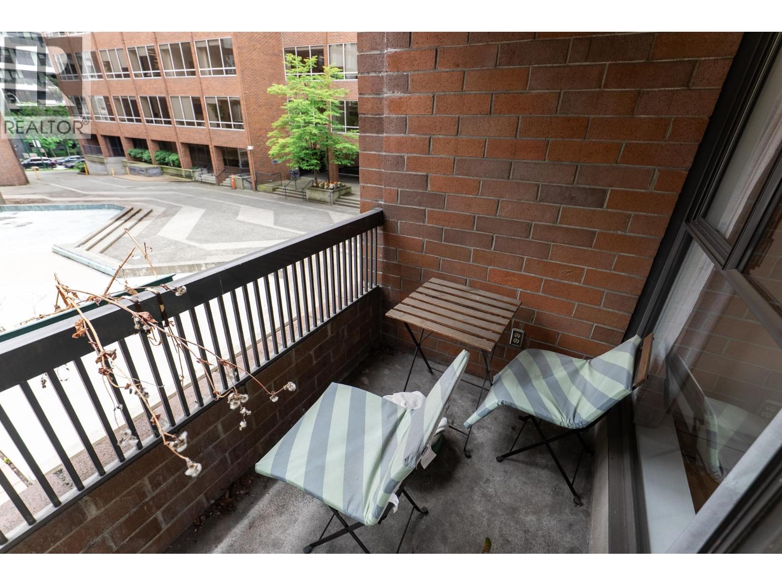 214 1330 Burrard Street, Vancouver, British Columbia  V6Z 2B8 - Photo 5 - R3137341