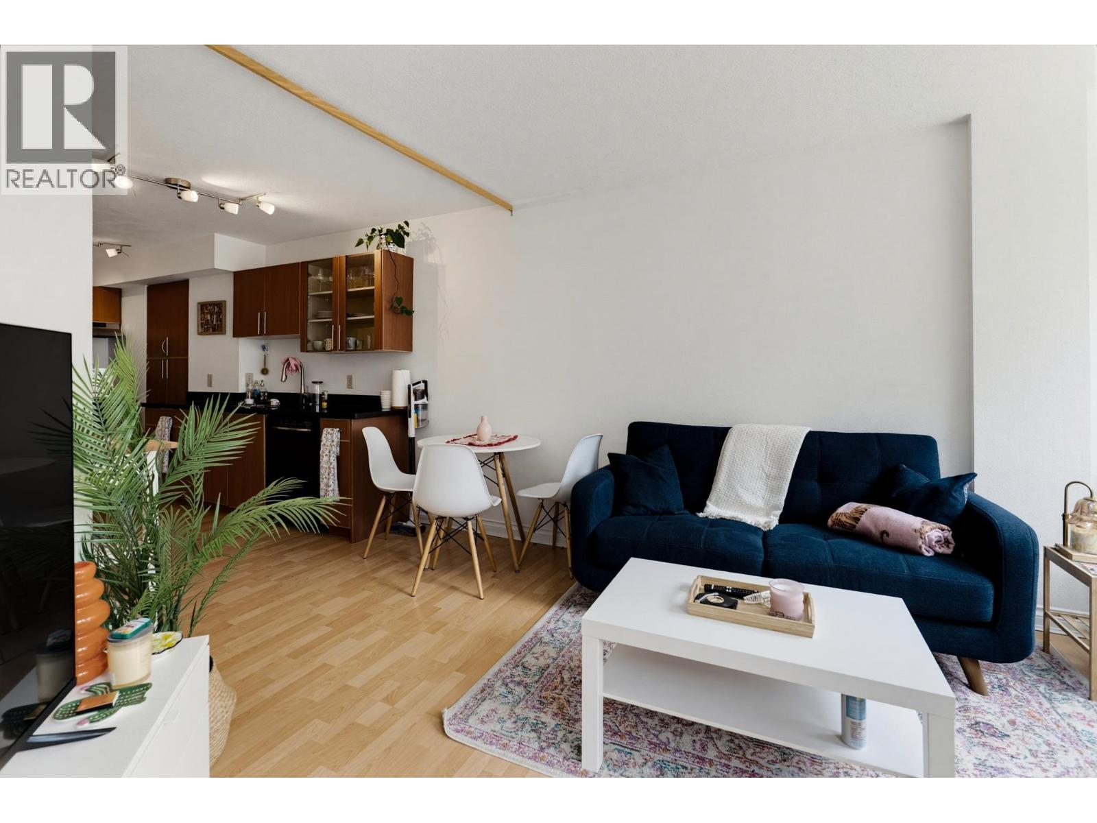 214 1330 Burrard Street, Vancouver, British Columbia  V6Z 2B8 - Photo 6 - R3137341