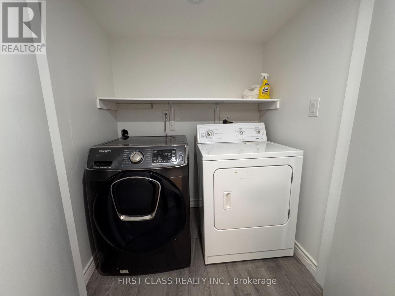 2793 Lindholm Crescent, Mississauga, Ontario  L5M 4P7 - Photo 3 - W13459714
