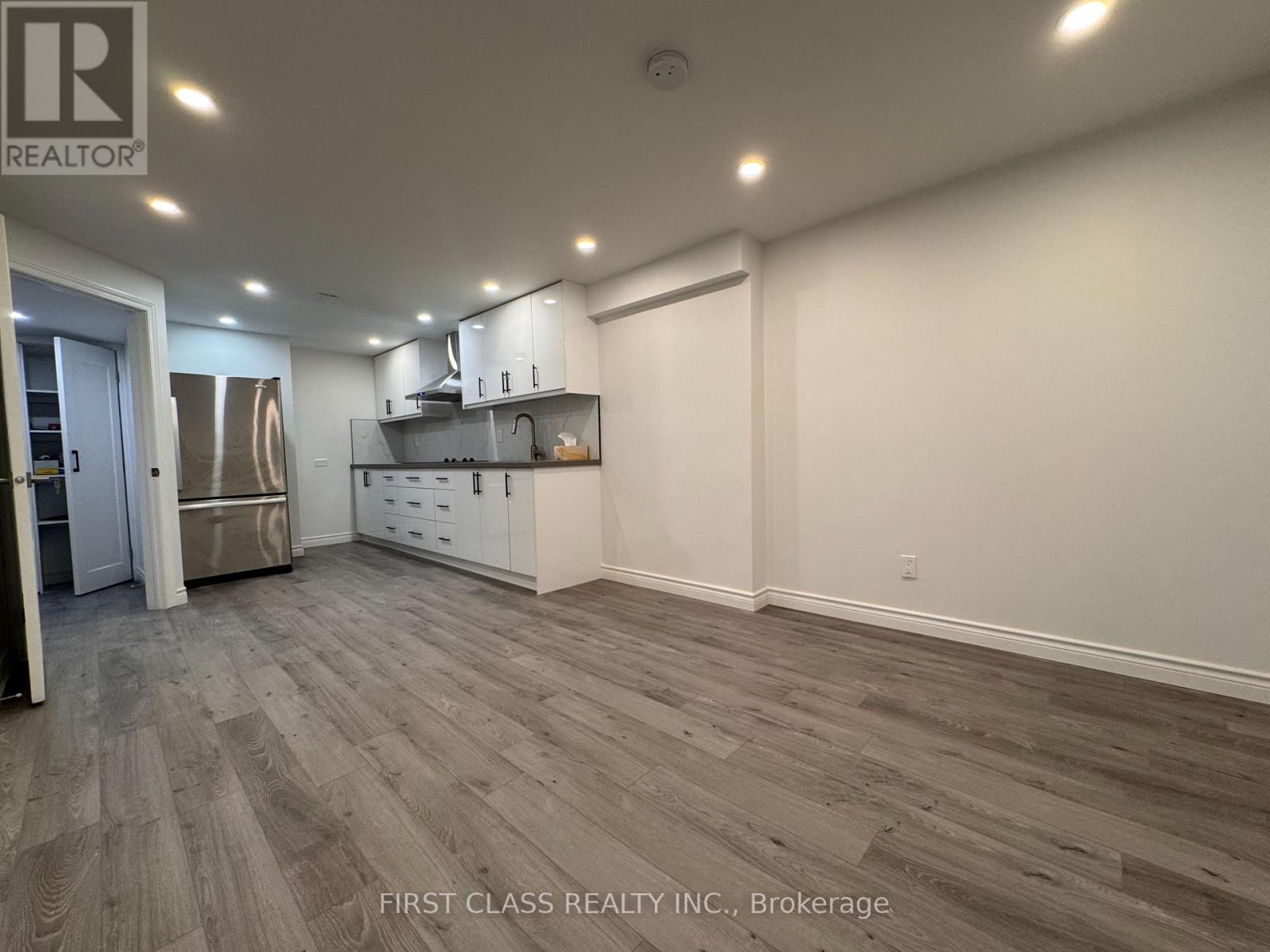 2793 Lindholm Crescent, Mississauga, Ontario  L5M 4P7 - Photo 4 - W13459714