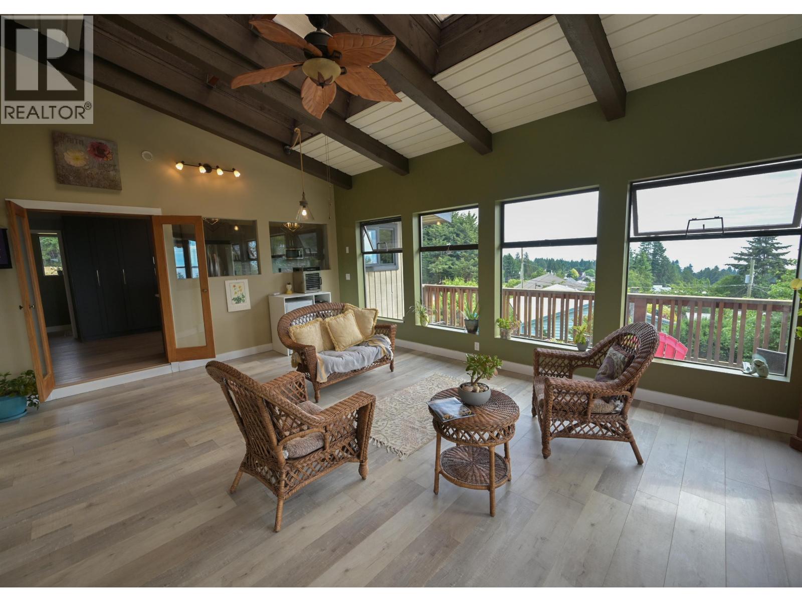5125 Salal Road, Sechelt, British Columbia  V7Z 0B7 - Photo 12 - R3137273