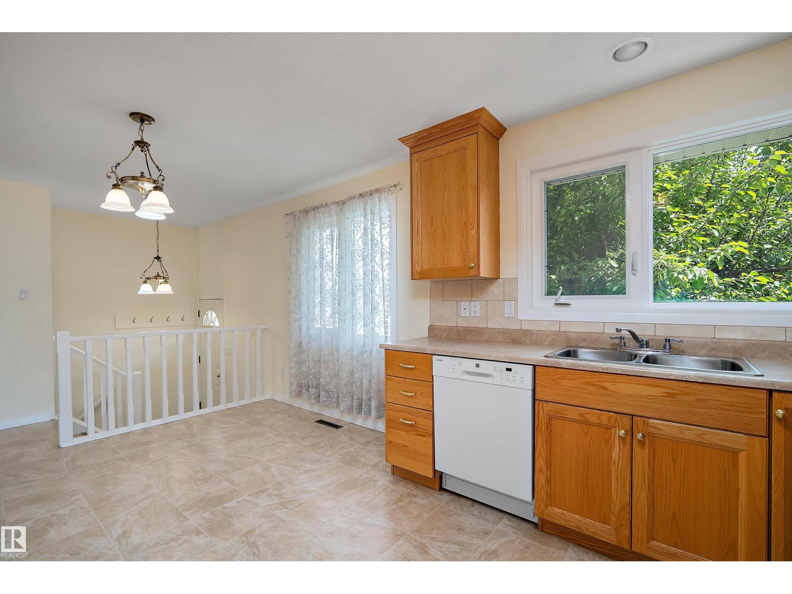 13535 67 St NW NW, Edmonton, Alberta  T5C 0C6 - Photo 18 - E4494249