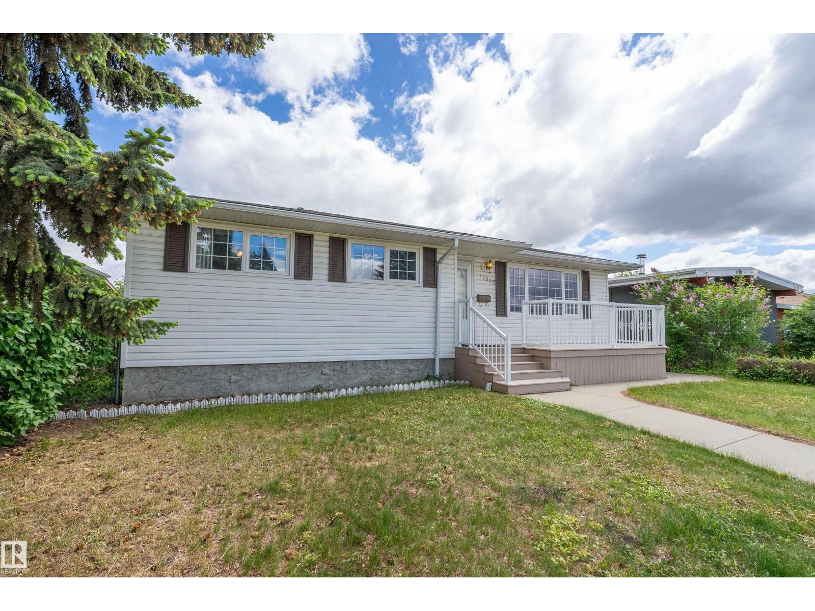 13535 67 St NW NW, Edmonton, Alberta  T5C 0C6 - Photo 3 - E4494249