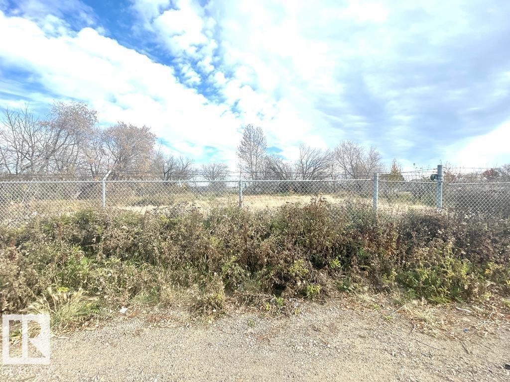 12433 49 St NW, Edmonton, Alberta  T5W 5H5 - Photo 2 - E4494253