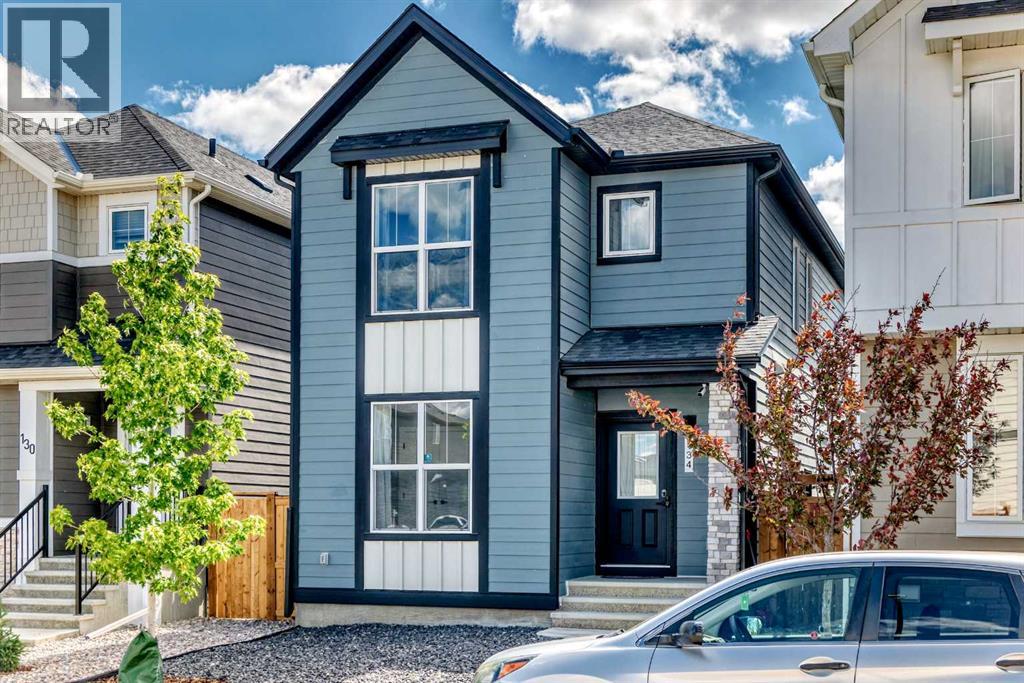 134 Versant View Sw, Calgary, Alberta  T2Y 0N2 - Photo 2 - A2321836