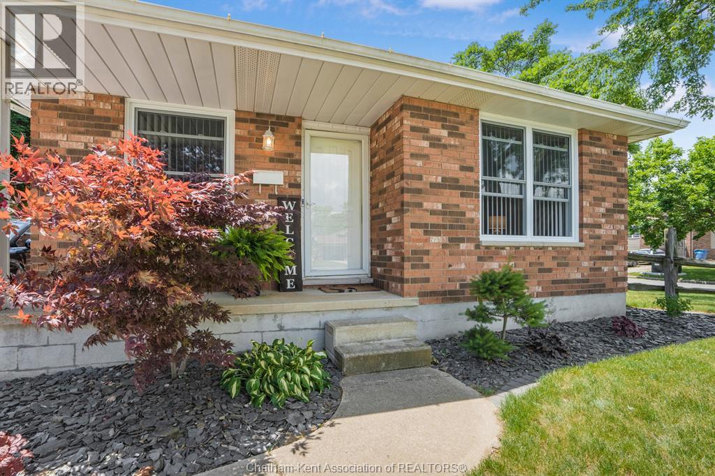 336 Mercer Street, Chatham, Ontario  N7M 6E1 - Photo 2 - 26014289