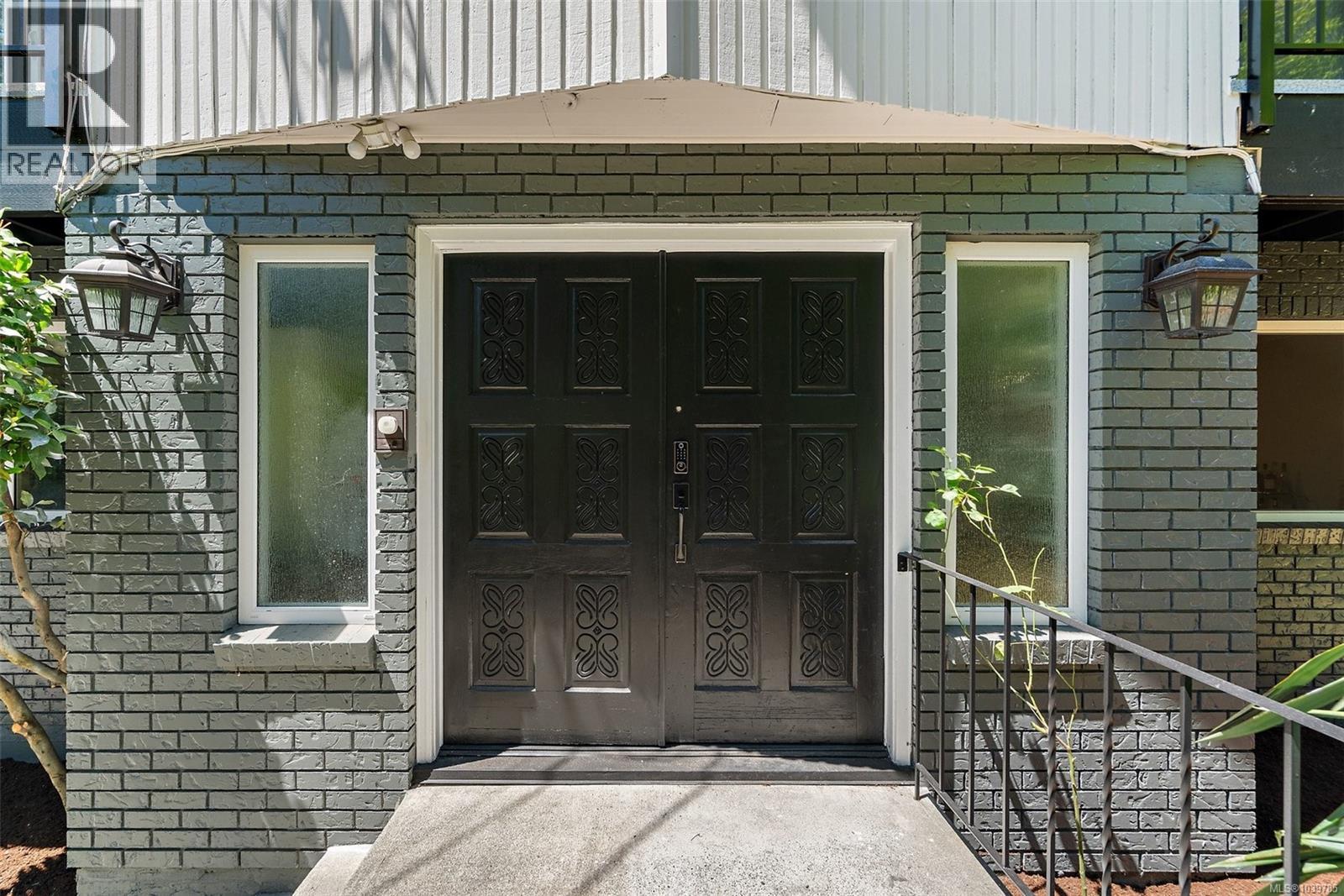 B 4450 Tyndall Ave, Saanich, British Columbia V8N 3S1 - Photo 47 - 1039785