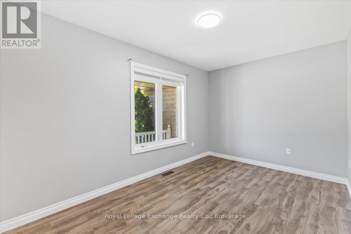 647 Pipers Court, Kincardine, Ontario  N2Z 0A1 - Photo 18 - X13459860
