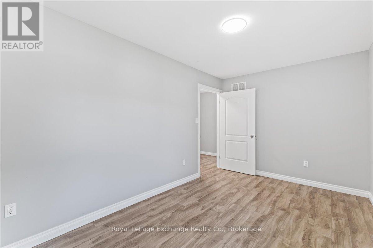 647 Pipers Court, Kincardine, Ontario  N2Z 0A1 - Photo 19 - X13459860