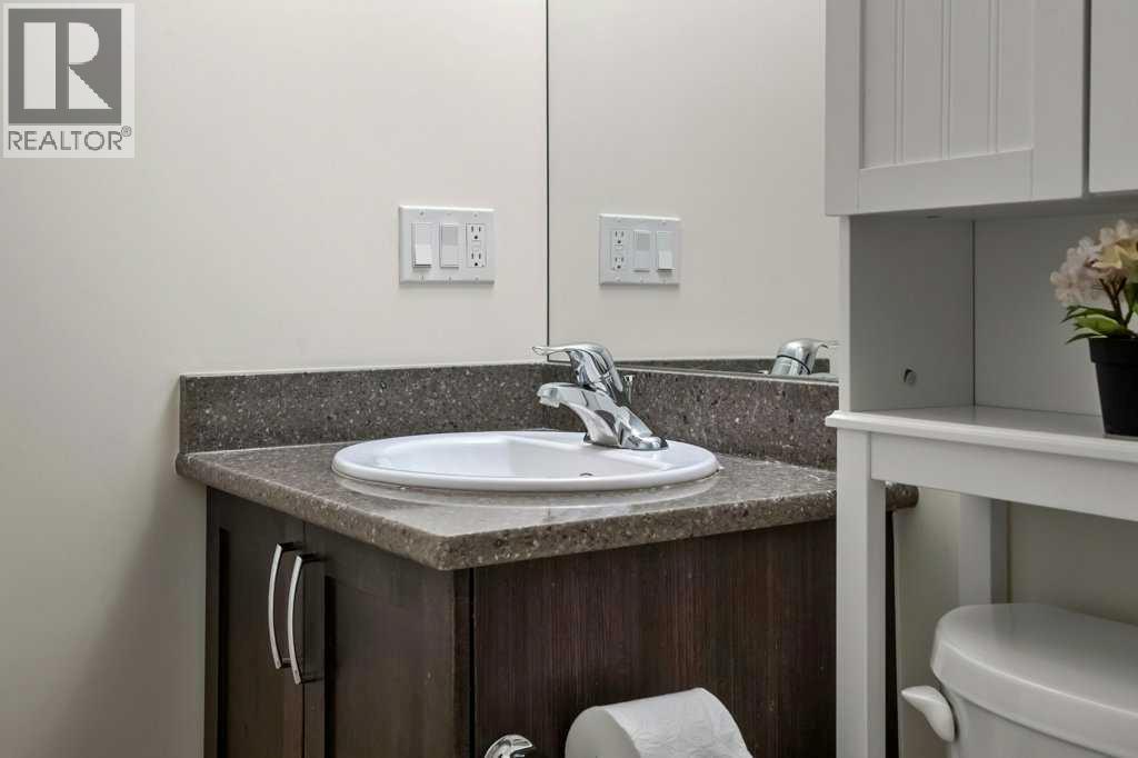 811, 10 Brentwood Common Nw, Calgary, Alberta  T2L 2L6 - Photo 23 - A2318290