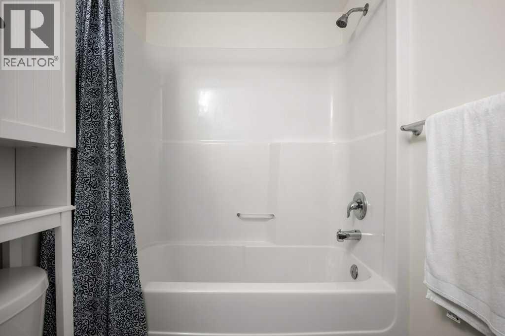 811, 10 Brentwood Common Nw, Calgary, Alberta  T2L 2L6 - Photo 24 - A2318290