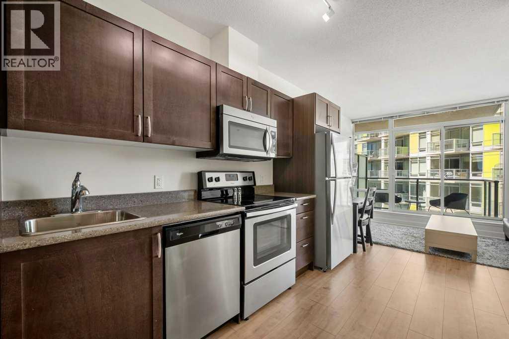 811, 10 Brentwood Common Nw, Calgary, Alberta  T2L 2L6 - Photo 13 - A2318290