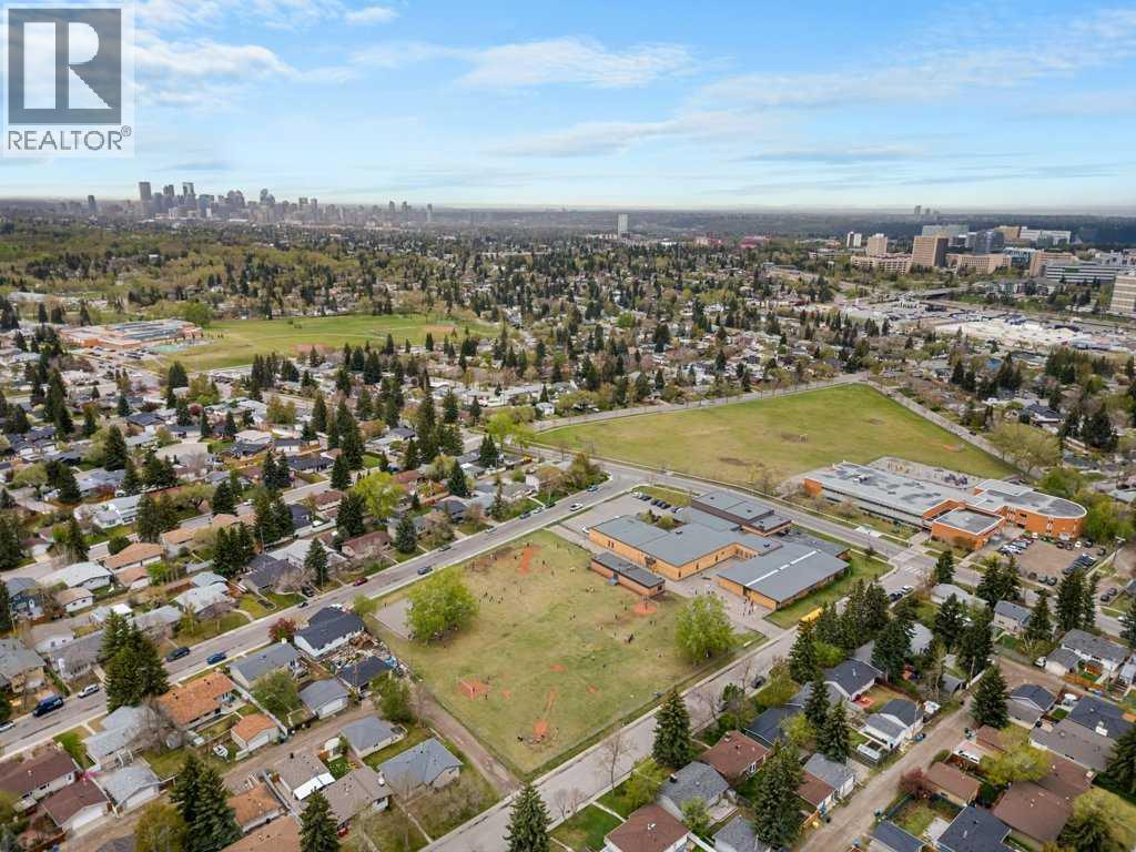811, 10 Brentwood Common Nw, Calgary, Alberta  T2L 2L6 - Photo 48 - A2318290