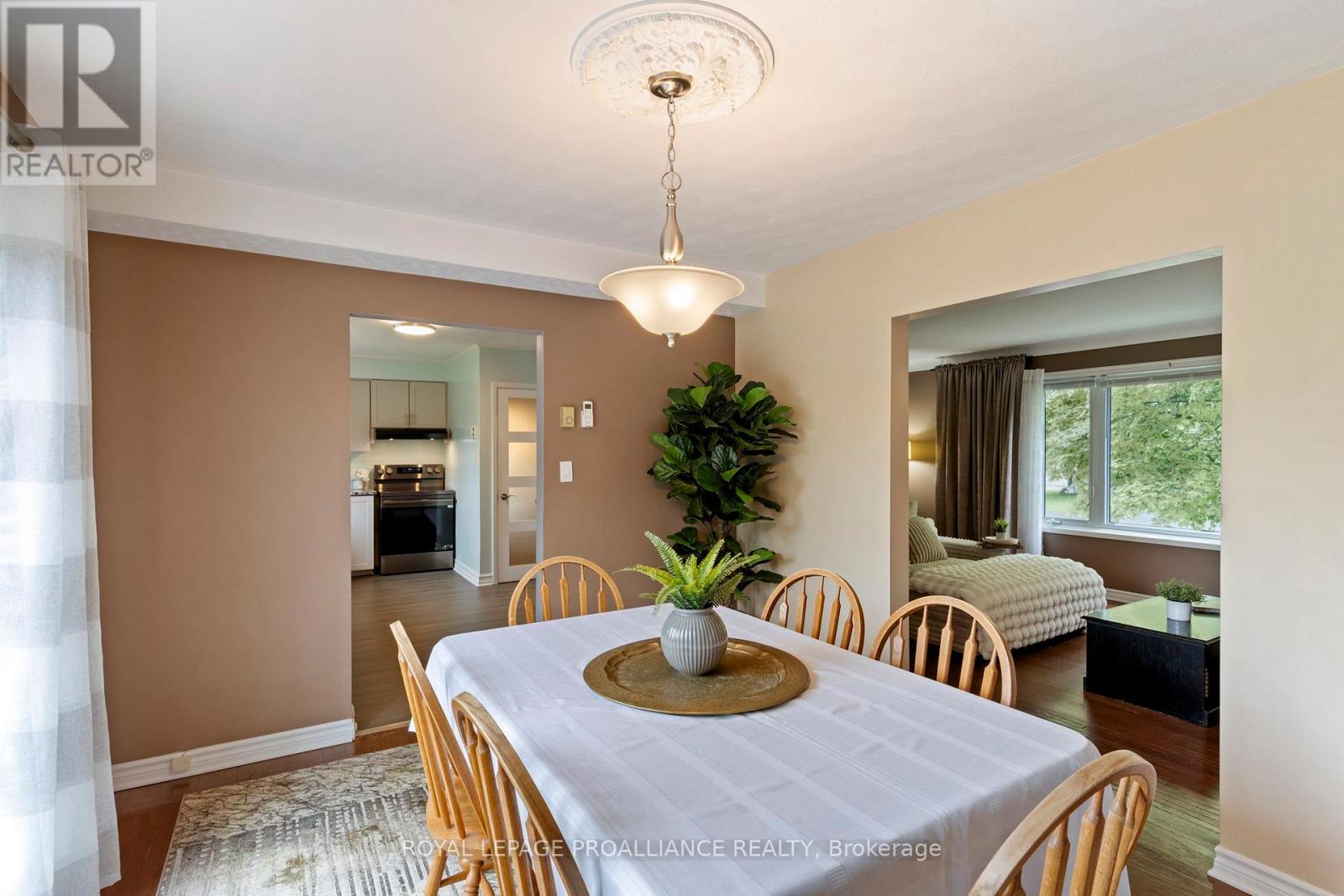 23 Stanley Crescent, Brockville, Ontario  K6V 2S9 - Photo 11 - X13459824