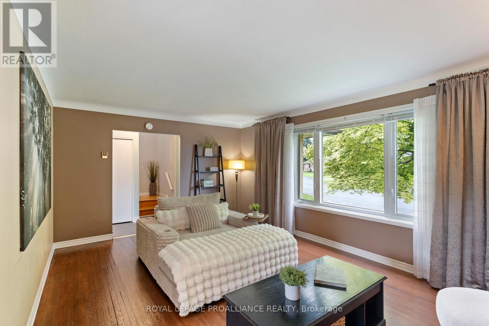 23 Stanley Crescent, Brockville, Ontario  K6V 2S9 - Photo 8 - X13459824