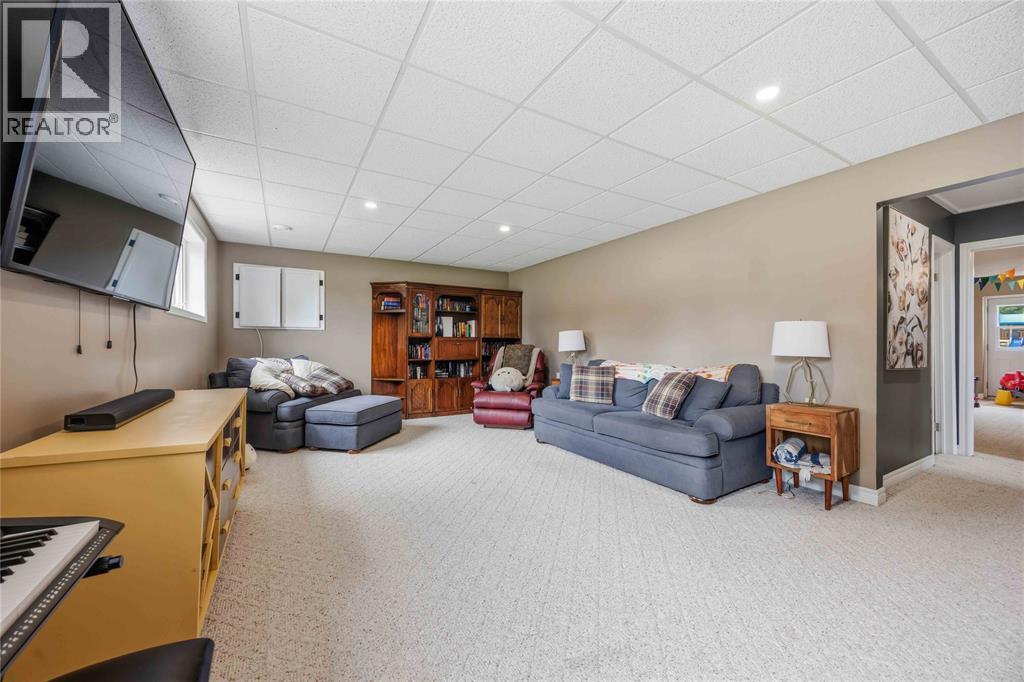 201 Eureka Street, Petrolia, Ontario  N0N 1R0 - Photo 19 - 26014067
