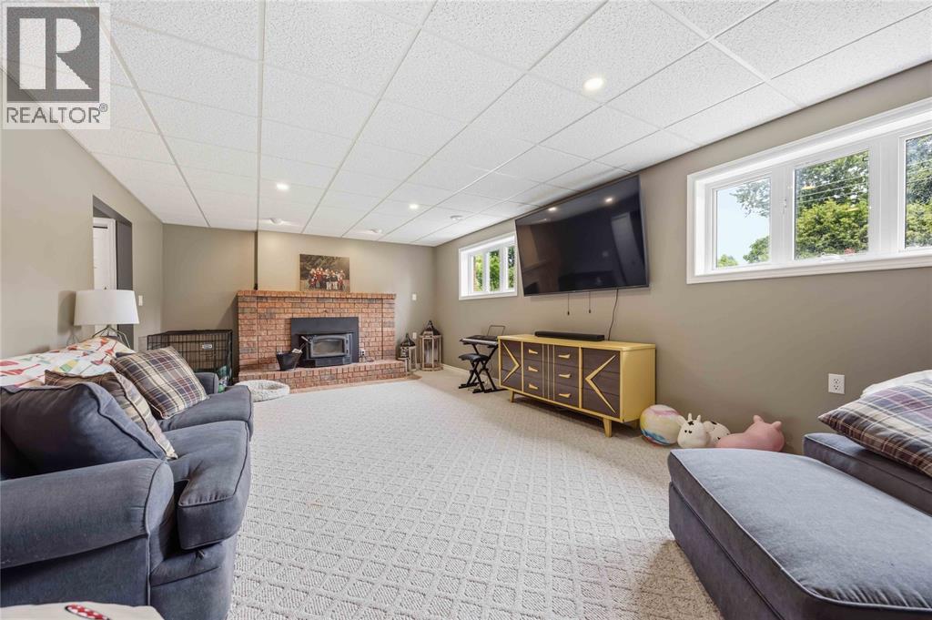 201 Eureka Street, Petrolia, Ontario  N0N 1R0 - Photo 20 - 26014067
