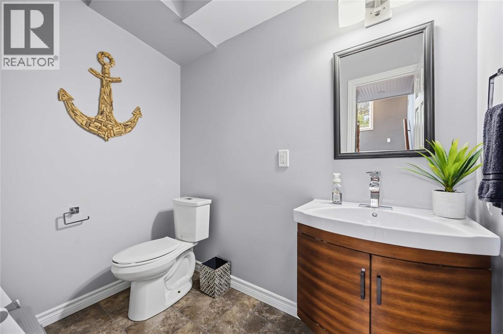 201 Eureka Street, Petrolia, Ontario  N0N 1R0 - Photo 24 - 26014067