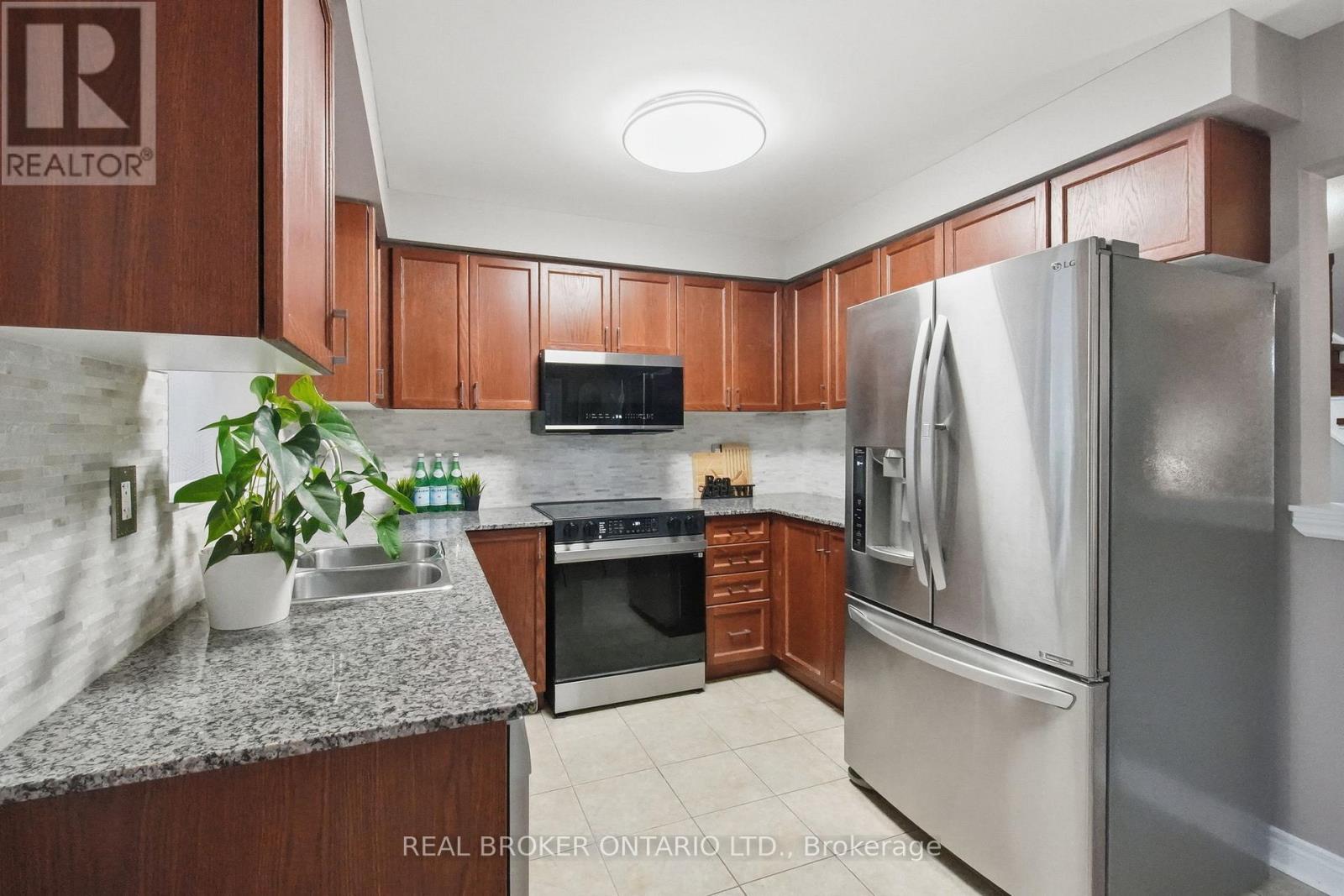 27 Harvest Hills Boulevard, East Gwillimbury, Ontario  L9N 0A6 - Photo 13 - N13455352