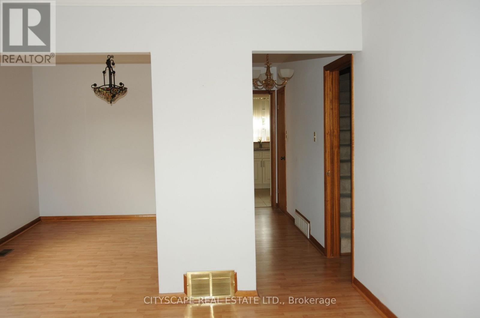 49 Algoma Street, Toronto, Ontario  M8Y 1C4 - Photo 8 - W12933898
