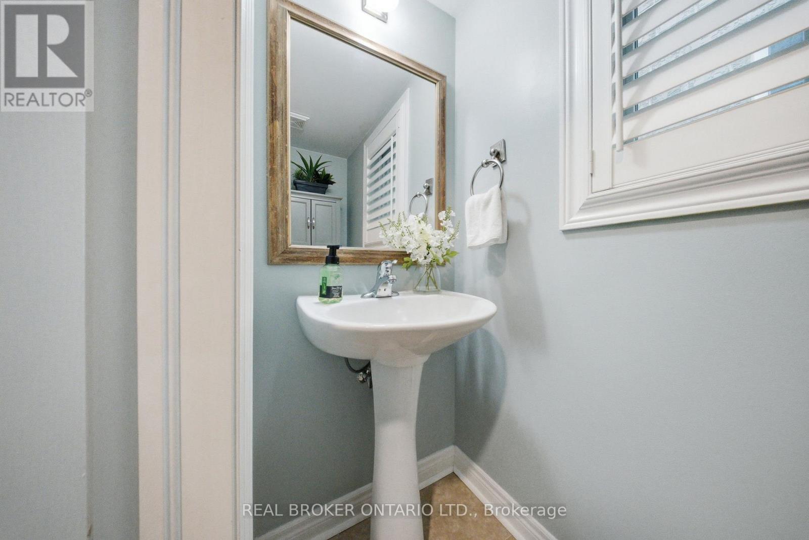 27 Harvest Hills Boulevard, East Gwillimbury, Ontario  L9N 0A6 - Photo 6 - N13455352