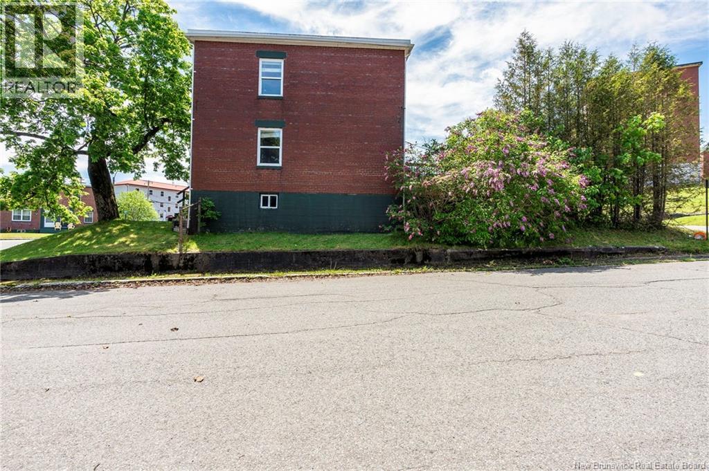 35 Mckenna Crescent, Saint John, New Brunswick  E2K 4C8 - Photo 30 - NB142110