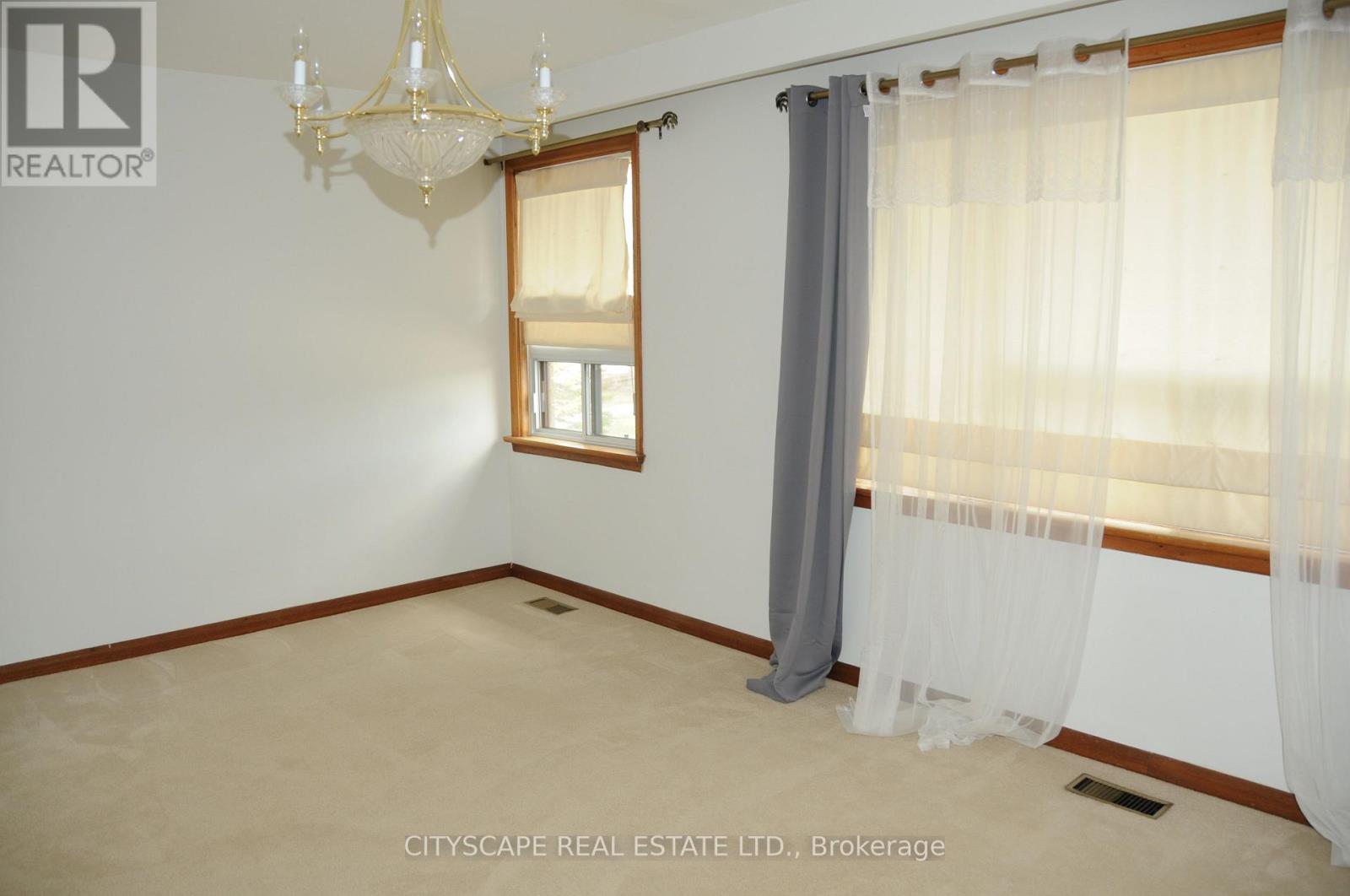 49 Algoma Street, Toronto, Ontario  M8Y 1C4 - Photo 19 - W12933898