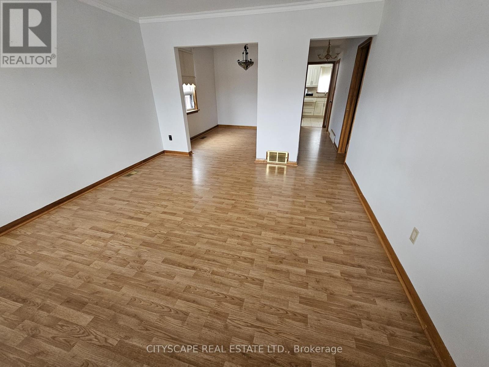 49 Algoma Street, Toronto, Ontario  M8Y 1C4 - Photo 7 - W12933898