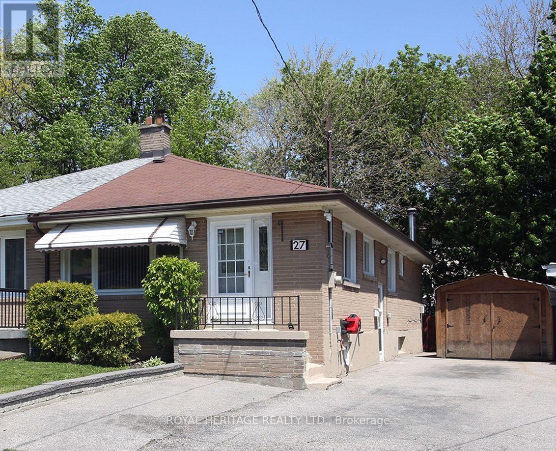 27 MEDWAY CRESCENT, Toronto, Ontario